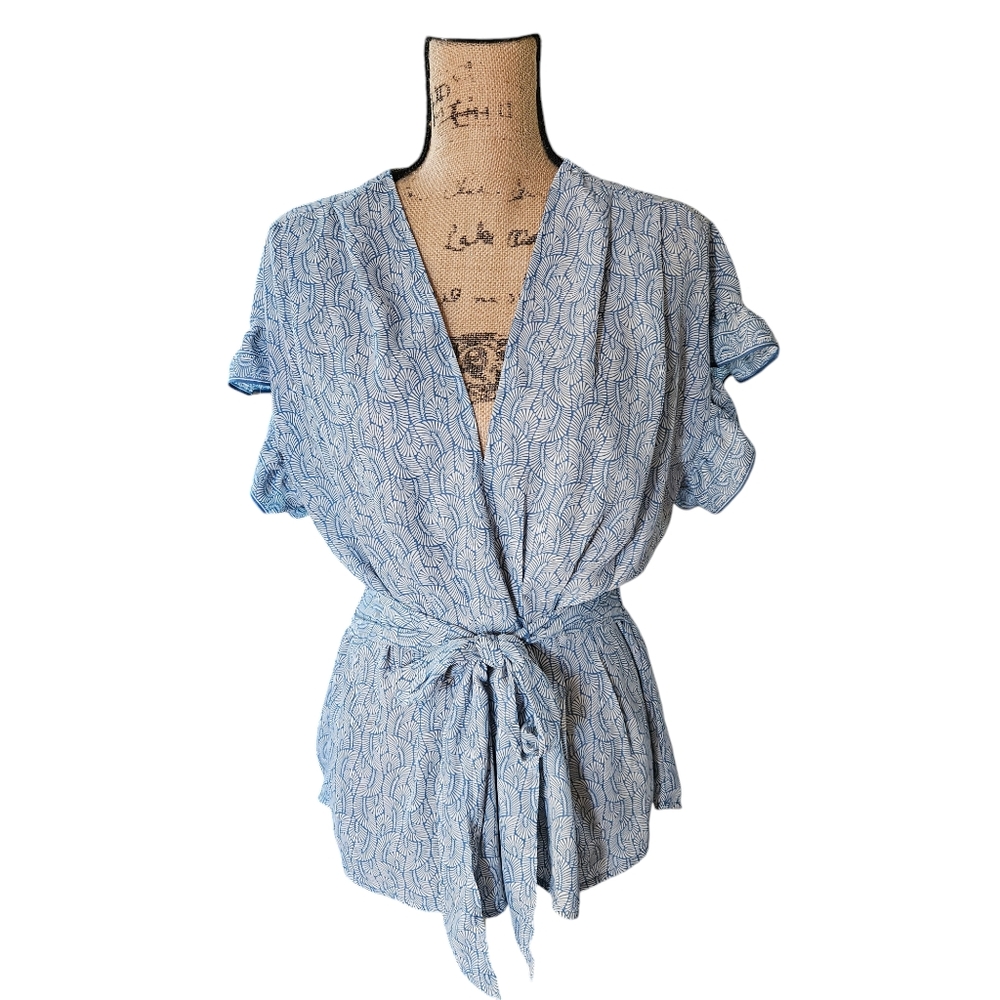 Size L Blue and White Blouse